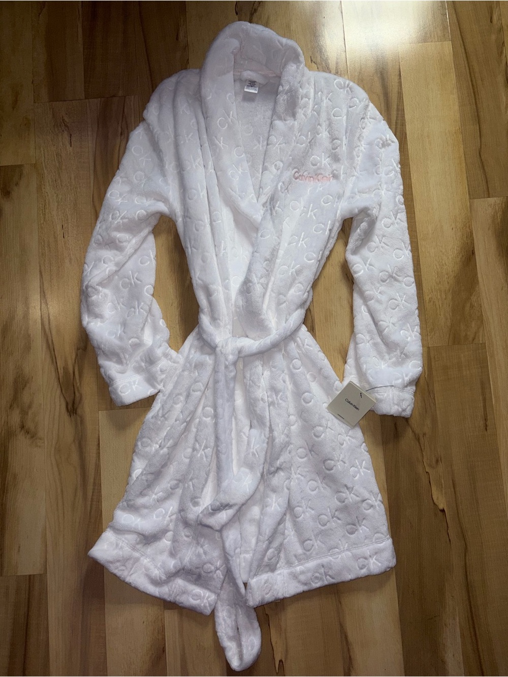 Calvin Klein White Plush Shawl-Collar Robe with Subtle CK Monogram